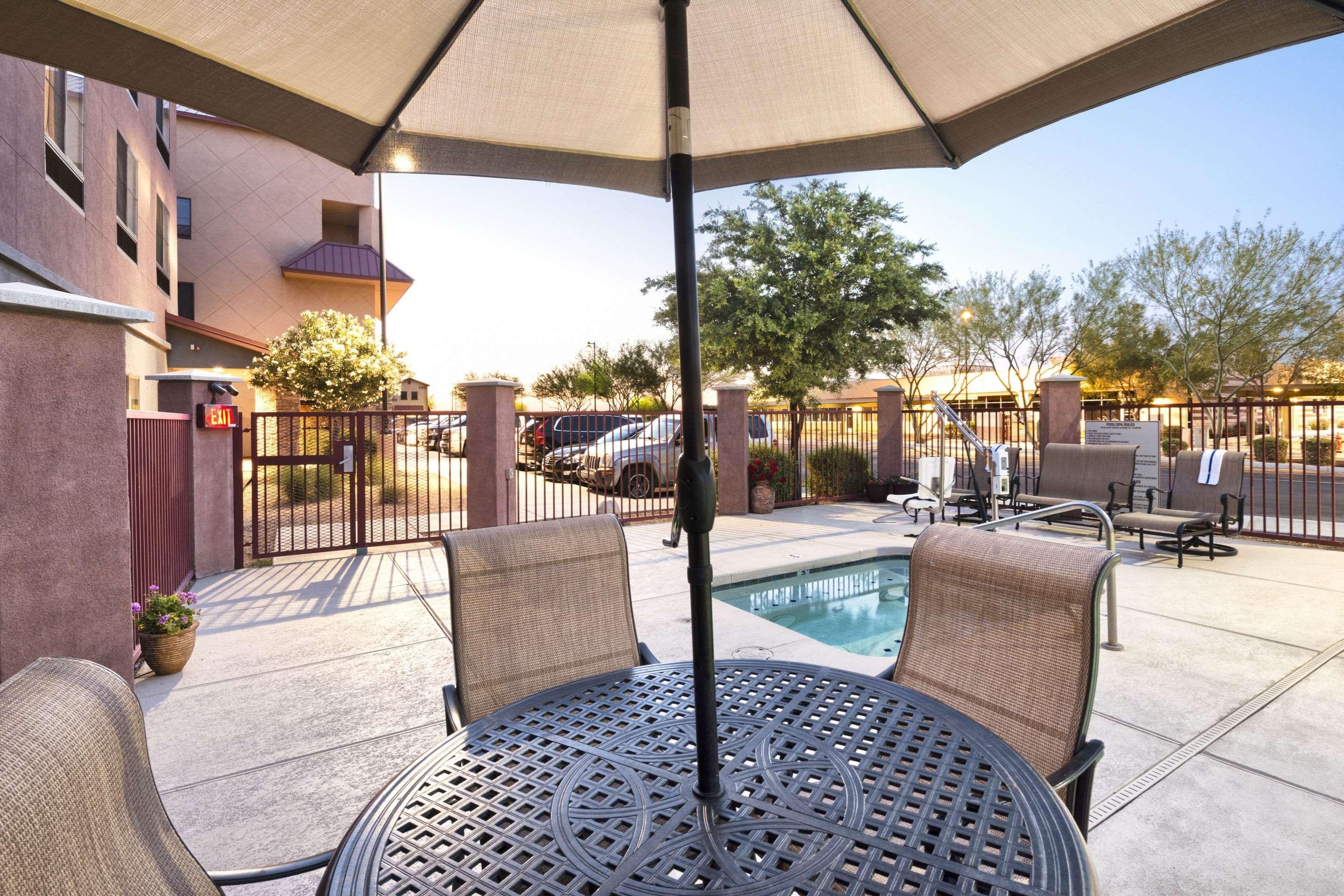 Comfort Suites Goodyear-West Phoenix Exterior foto